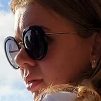Juliakul Meztelen