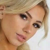 Julie Ambrose Meztelen