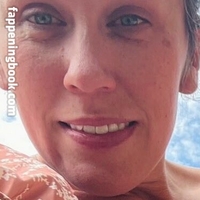 Julie Beans Meztelen