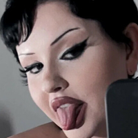 jungbaddie Meztelen