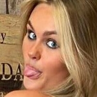 kaideyhoward Meztelen