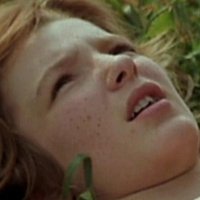Kareen Schröter Meztelen