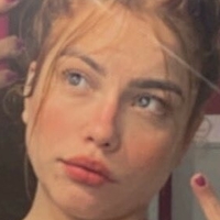 Karoline Felix Meztelen