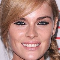 Kate Nauta Meztelen
