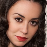 Kate Stanley Brennan Meztelen