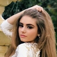 Katelin Milani Meztelen