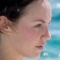 Kateri Dion Meztelen
