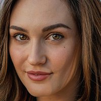Katherine Barrell Meztelen