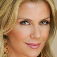 Katherine Lang Meztelen