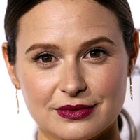 Katie Lowes Meztelen