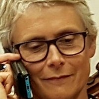 Katie Mitchell Meztelen