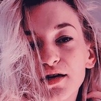 Katie Sunrat Meztelen