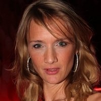 Katrien Schotte Meztelen
