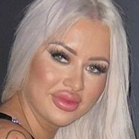 Katriina Lindqvist Meztelen