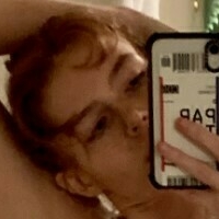 Katy Howard Meztelen