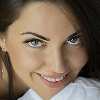 Katya Adawi Meztelen