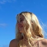Kealani Meztelen