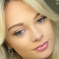 Keeley Colbran Meztelen