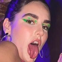 Kéfera Meztelen