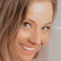 Kelly Gee Meztelen