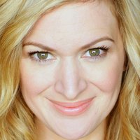 Kelly Hutchinson Meztelen