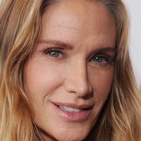 Kelly Lynch Meztelen