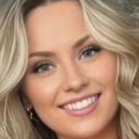 kiaralarakeller Meztelen