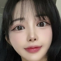 Kim Yun Jeong Meztelen