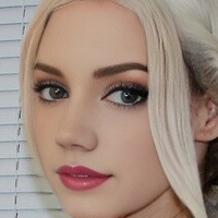 Kimmoire Meztelen