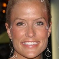 Kinsey Packard Meztelen