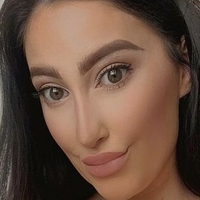 Kirstie V Meztelen