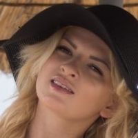 Klaudia Wisniowska Meztelen