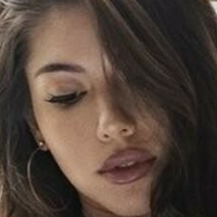 Konstantina Gianni Meztelen