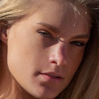 Krista Marie Meztelen