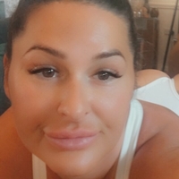 Kristielou Meztelen