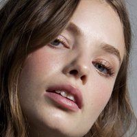 Kristine Froseth Meztelen