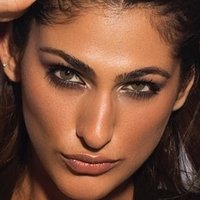 Kubra Sait Meztelen