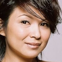 Kuei-Mei Yang Meztelen