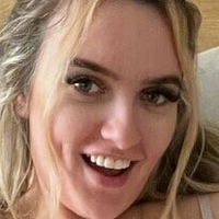 Lacey Amour Meztelen