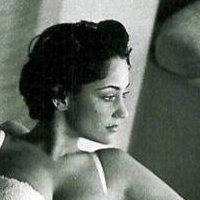 Lale Karci Meztelen