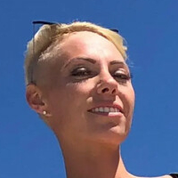 Lara-Foxx Meztelen