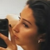 Larafina Meztelen