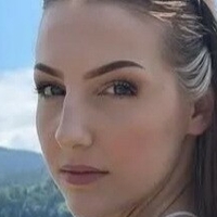 Larissa Perdacher Meztelen