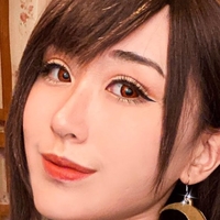 Larissa Rochefort Meztelen