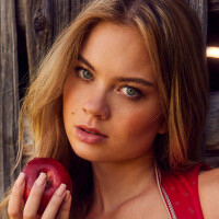 Laura Langas Meztelen