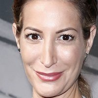 Laura Pradelska Meztelen