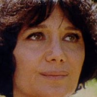 Laura Troschel Meztelen