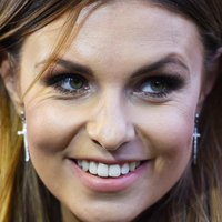 Laura Wontorra Meztelen