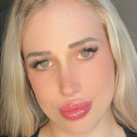 lauravonseethal Meztelen