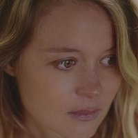 Laure Lochet Meztelen